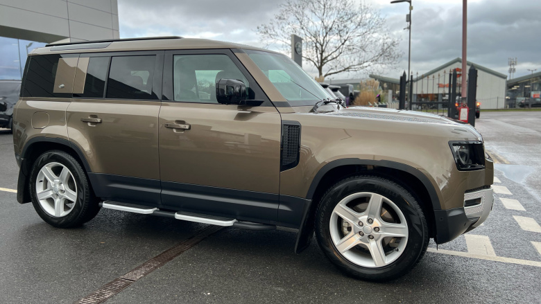 Land Rover Defender 3.0 D250 SE 110 5dr Auto Diesel Estate